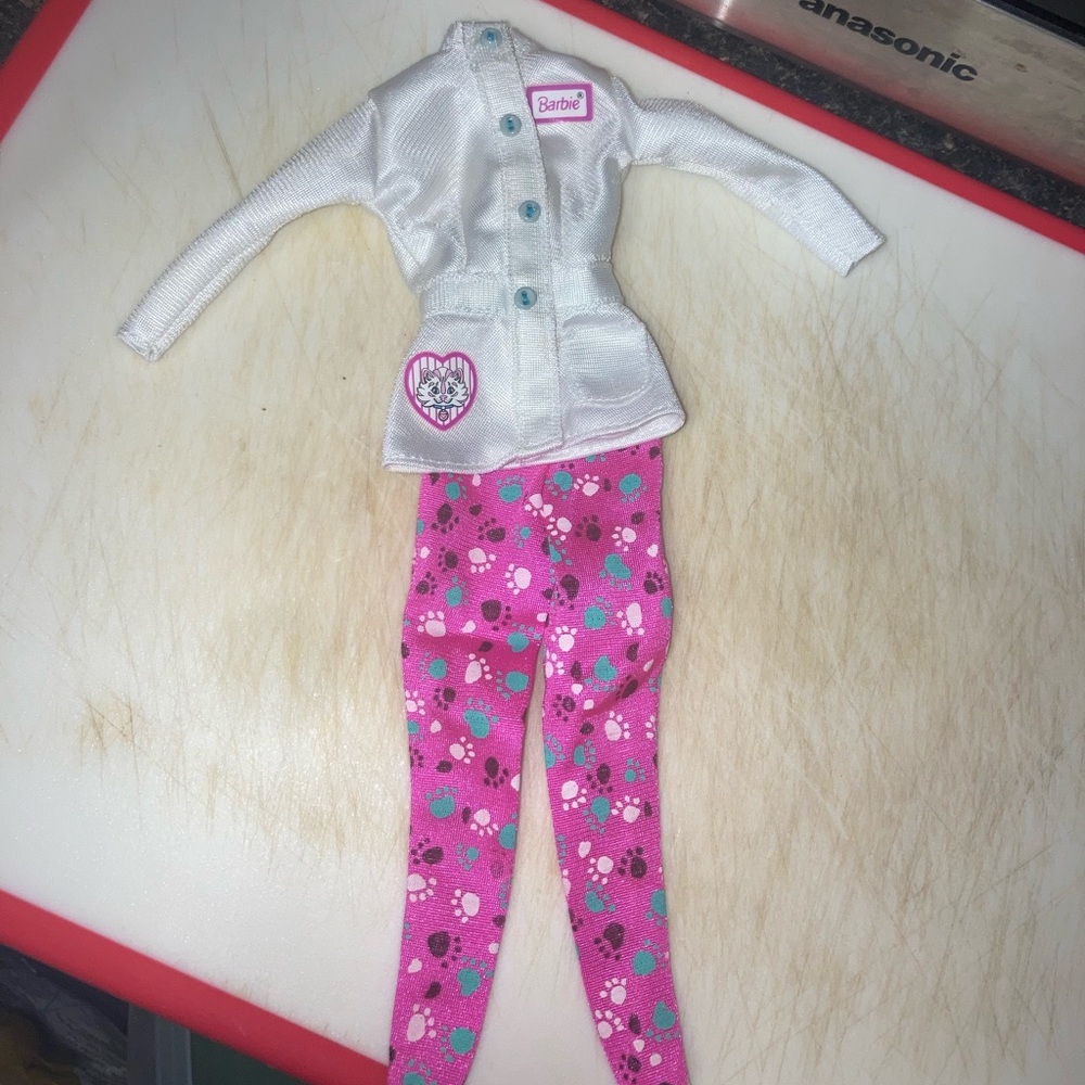 1996 pet dr barbie outfit